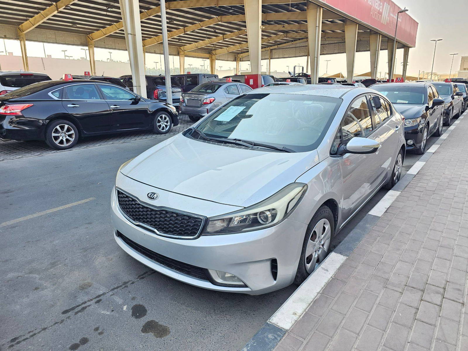 2017 KIA CERATO — 110938 KM — Lot 951264 — Souq - Marhaba Auctions Used Cars - Image 4