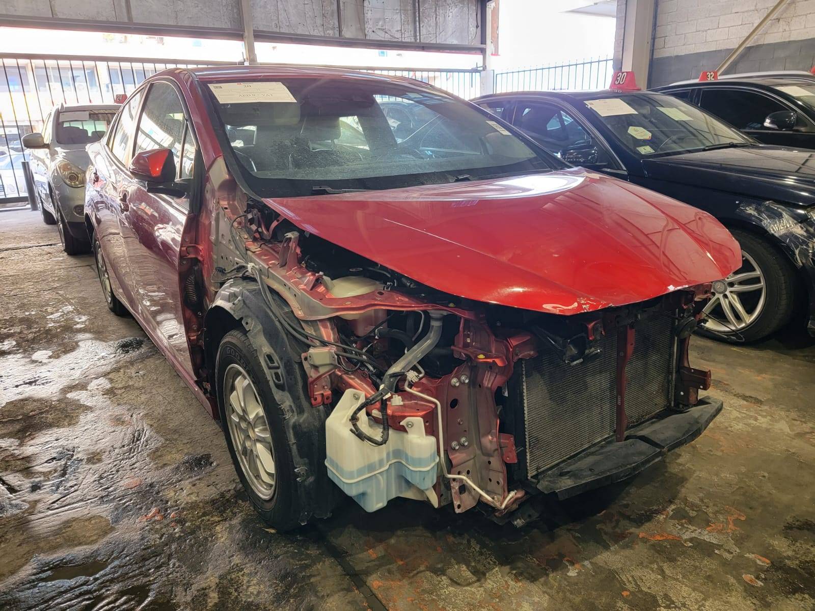 2018 TOYOTA PRIUS — 177492 Miles — Lot U2J3582815 — Main - Marhaba Auctions Used Cars - Image 4