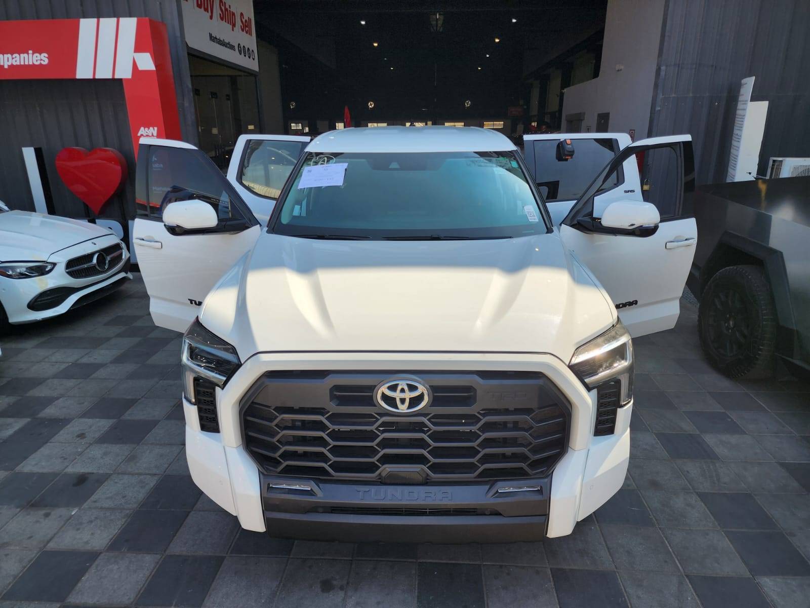 2022 TOYOTA TUNDRA — 38705 KM — Lot 61367804 — Main - Marhaba Auctions Used Cars - Image 4