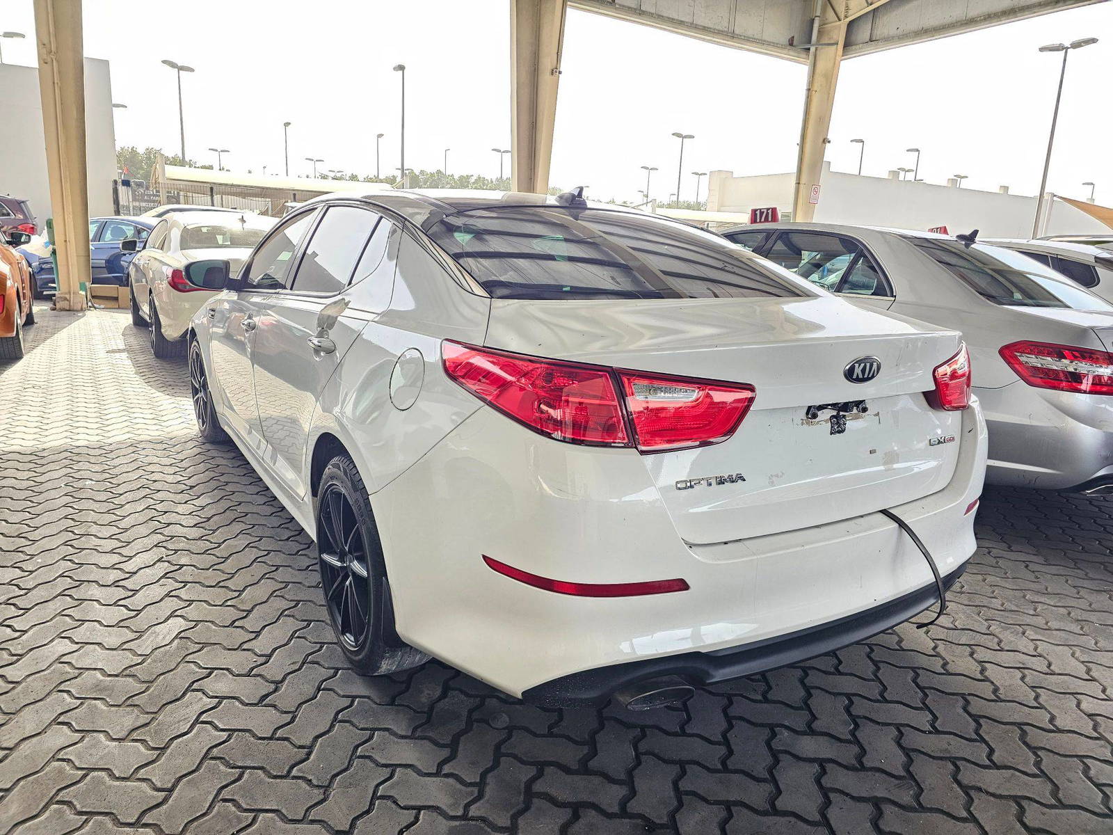2015 KIA OPTIMA — 183635 Miles — Lot 4A77FG369058 — Souq - Marhaba Auctions Used Cars - Image 6