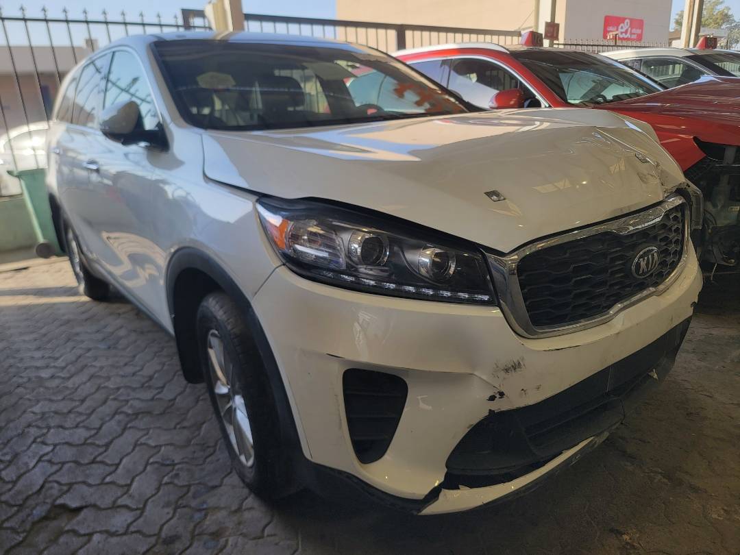 2019 KIA SORENTO — 74017 Miles — Lot G611535 — Ind. 12 - Marhaba Auctions Used Cars - Image 4