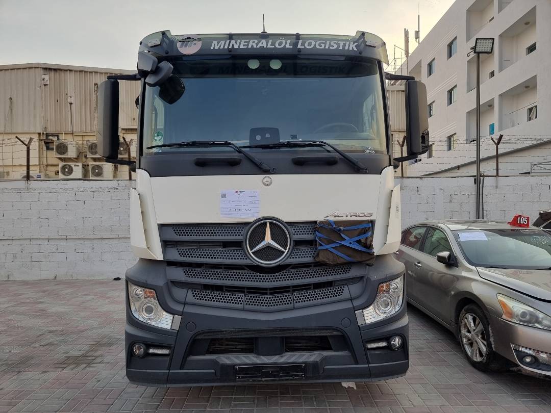 2017 MERCEDES BENZ ACTROS 1840 — 774380 KM — Lot 215487 — Al Quoz - Marhaba Auctions Used Cars - Image 6