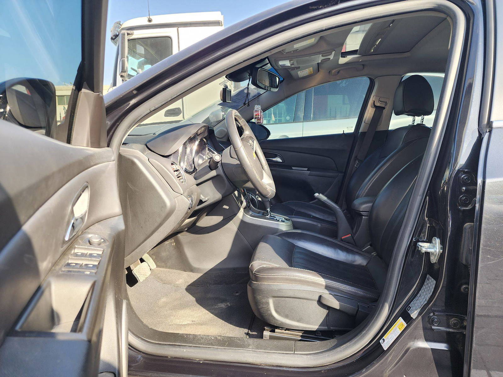 2014 CHEVROLET CRUIZE — 183868 KM — Lot 534887 — Souq - Marhaba Auctions Used Cars - Image 9