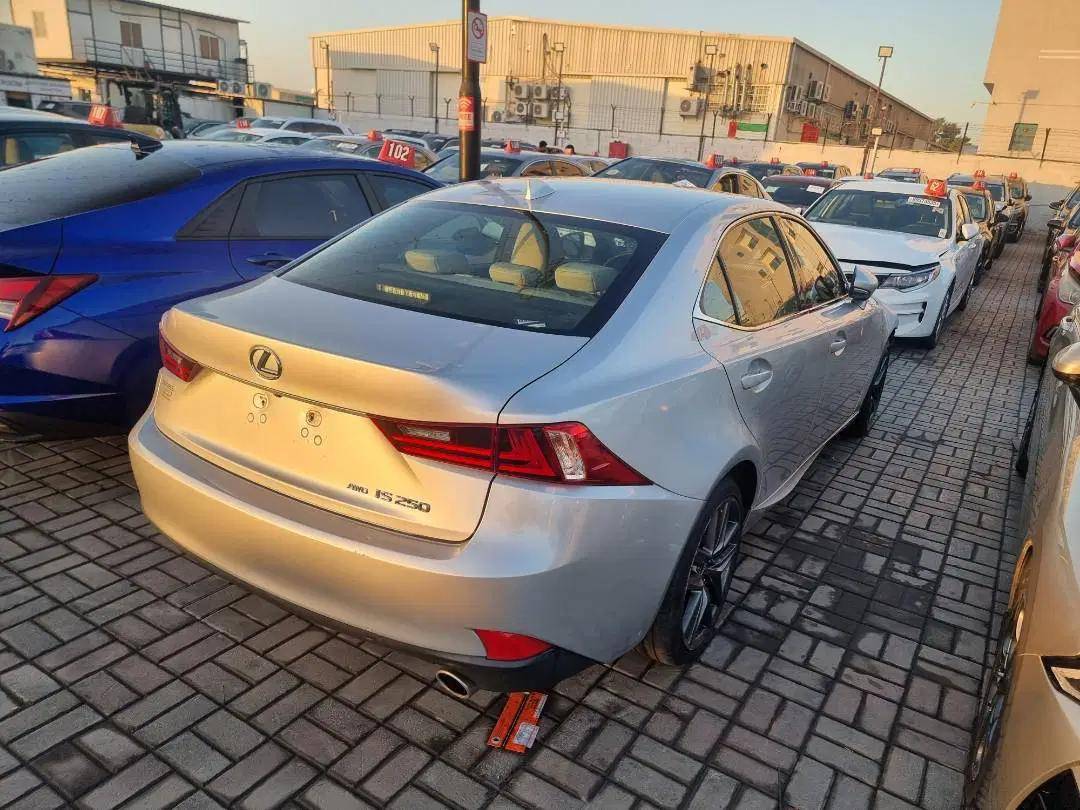 LEXUS IS 250