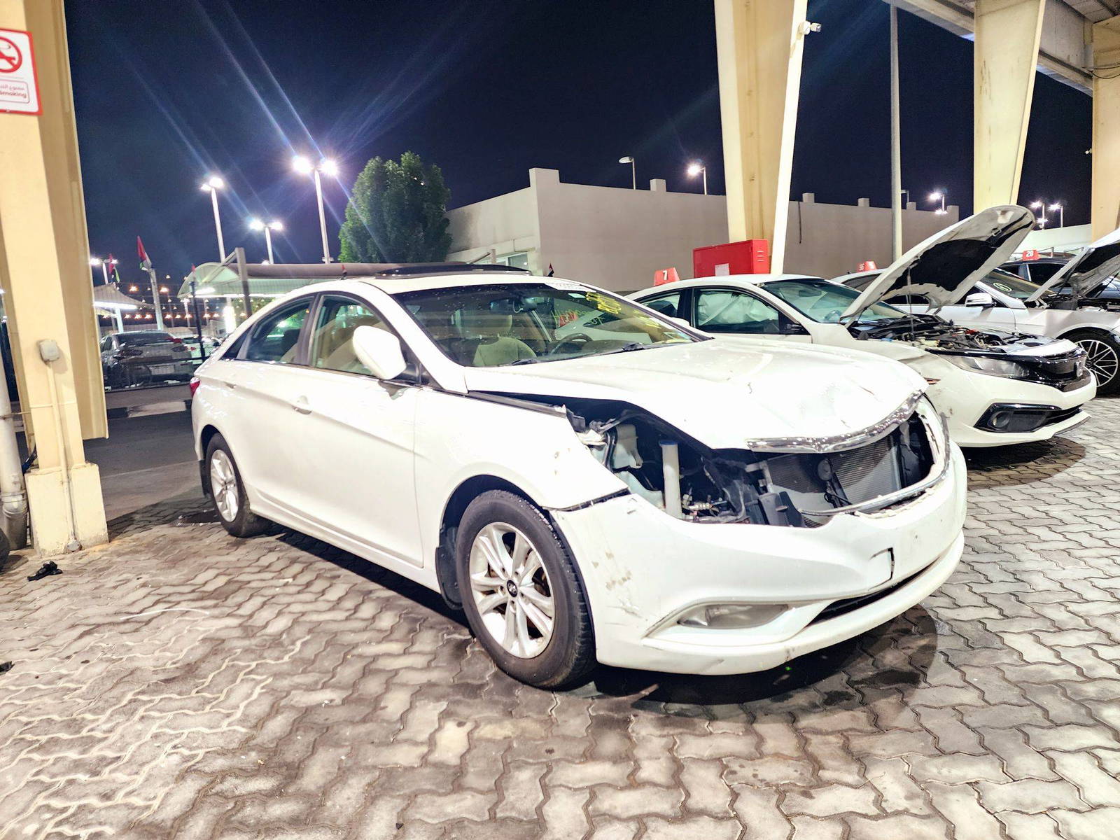2013 HYUNDAI SONATA — 131230 Miles — Lot DH802530 — Souq - Marhaba Auctions Used Cars - Image 4