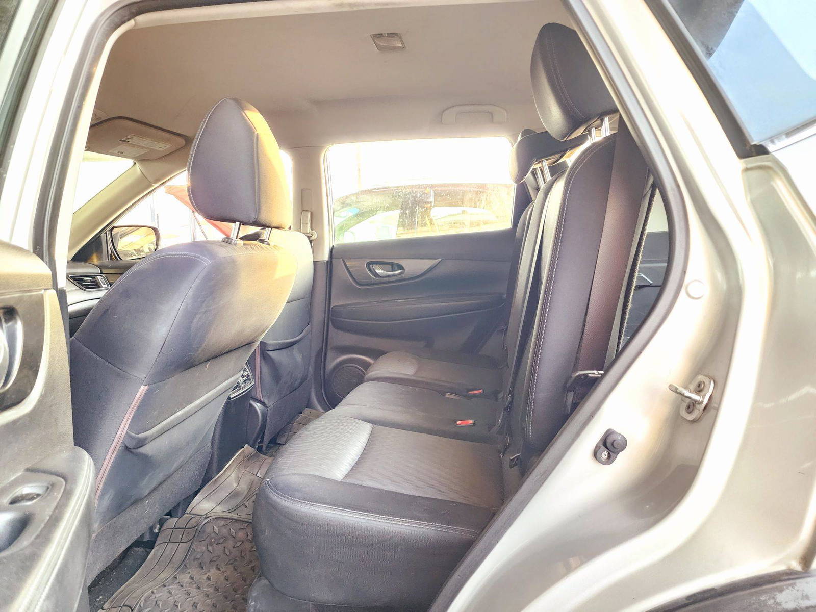 2017 NISSAN ROGUE — 178785 Miles — Lot W390913 — Souq - Marhaba Auctions Used Cars - Image 6