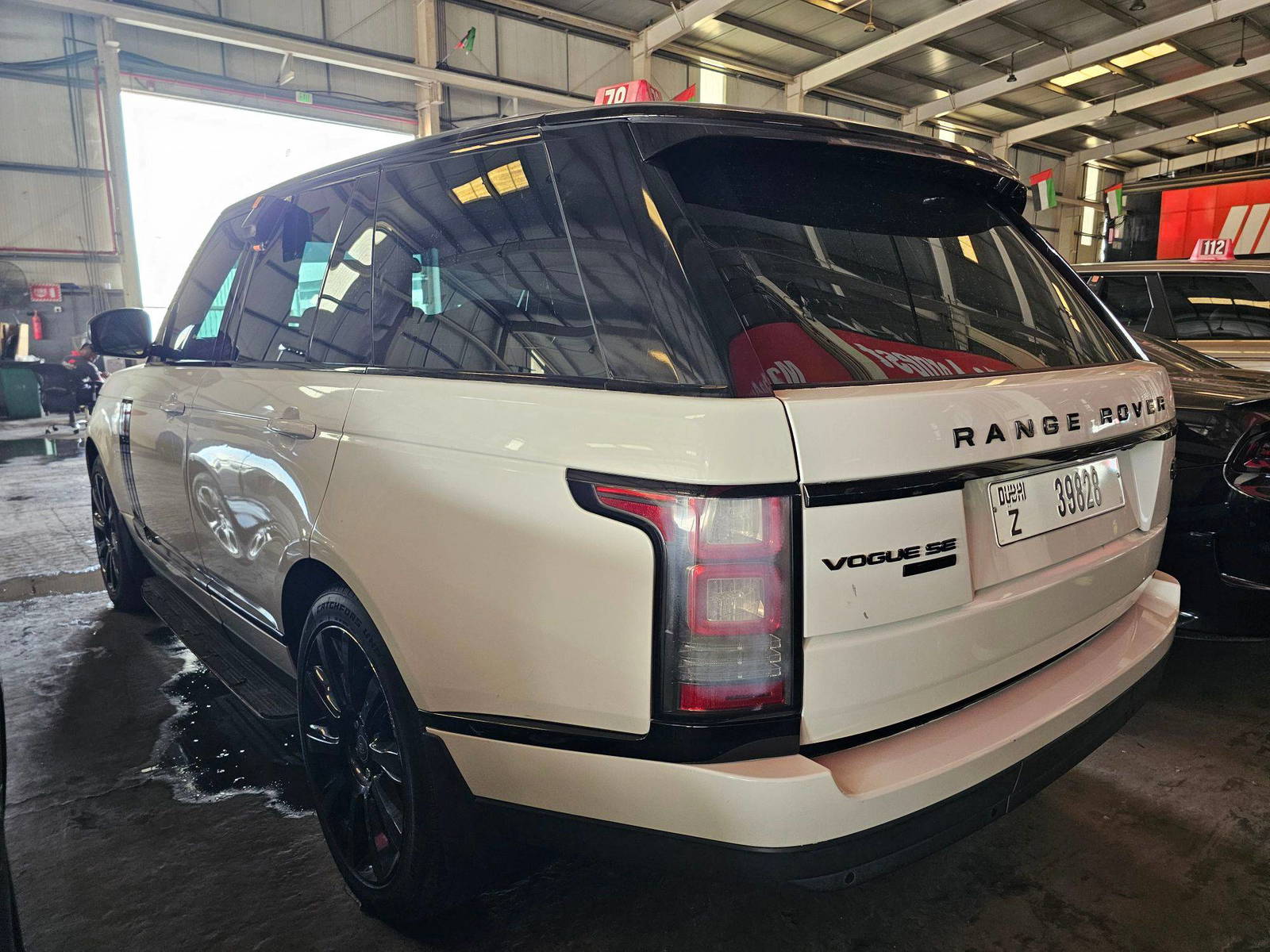 2014 LAND ROVER RANGE ROVER VOGUE — 176431 KM — Lot EN150062 — Main - Marhaba Auctions Used Cars - Image 5