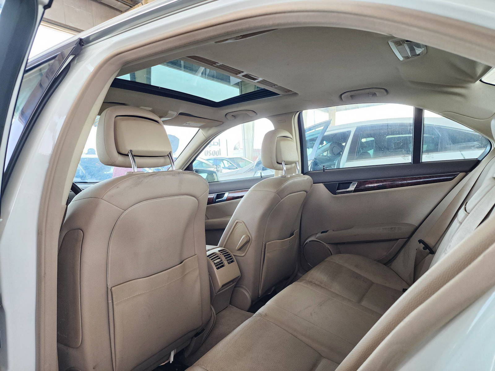 2010 MERCEDES BENZ C300 — 167024 Miles — Lot 47634884 — Souq - Marhaba Auctions Used Cars - Image 6
