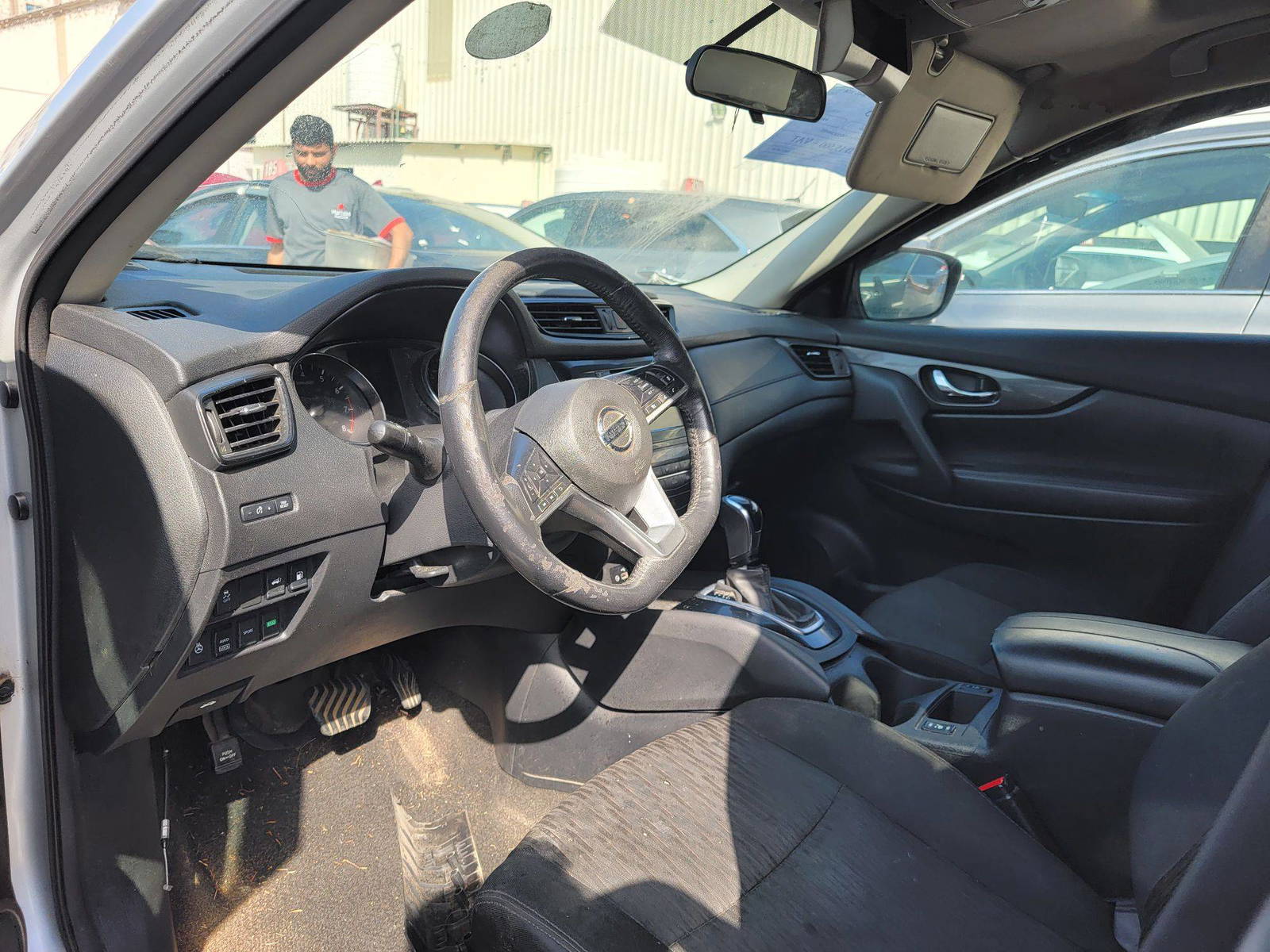 NISSAN ROGUE 2018 - Marhaba Auction Used Cars - Image 8