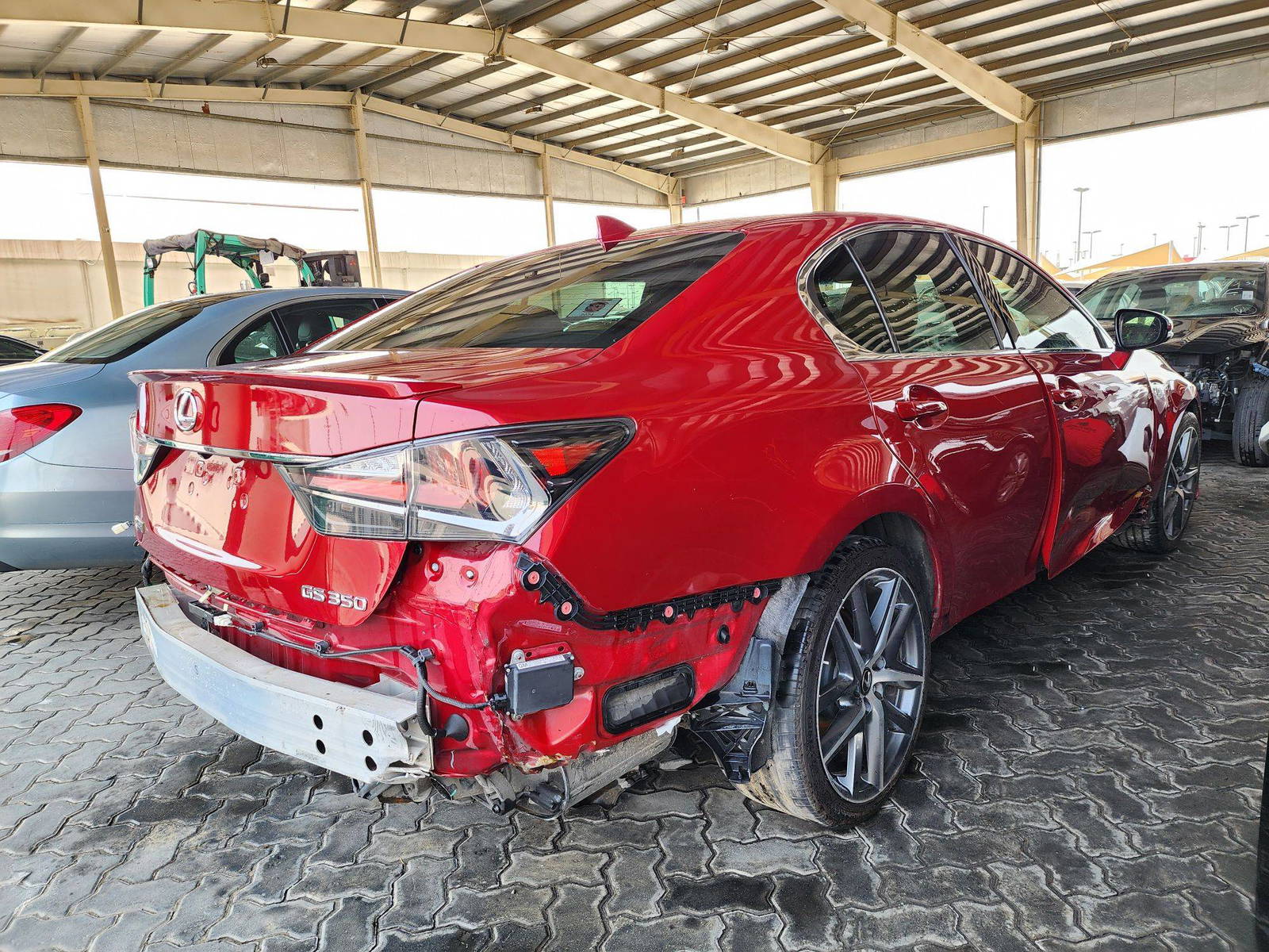 2016 LEXUS GS 350 — 114276 Miles — Lot 39295552 — Souq - Marhaba Auctions Used Cars - Image 4