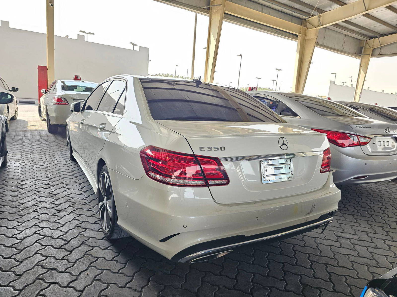 2014 MERCEDES BENZ E 350 — 140324 Miles — Lot EA835902 — Souq - Marhaba Auctions Used Cars - Image 5