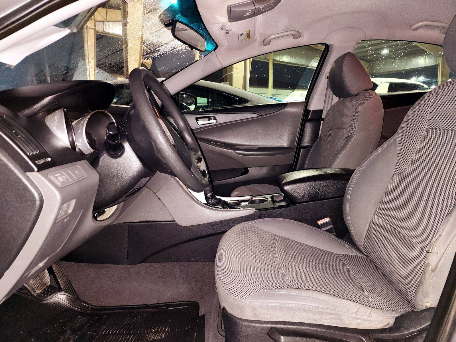 2011 HYUNDAI SONATA — 200804 Miles — Lot H092822 — Souq - Marhaba Auctions Used Cars - Image 8