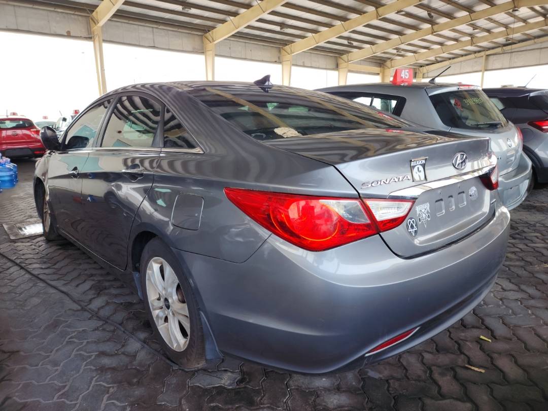2012 HYUNDAI SONATA — 171111 Miles — Lot 45413954 — Souq - Marhaba Auctions Used Cars - Image 6