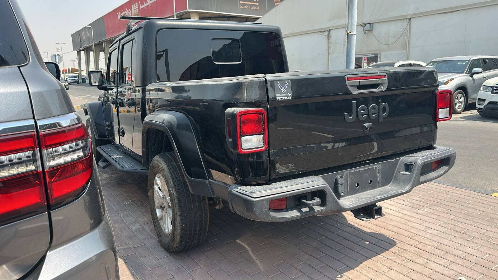 2023 JEEP GLADIATOR — 12328 KM — Lot G3PL581894 — Souq - Marhaba Auctions Used Cars - Image 4