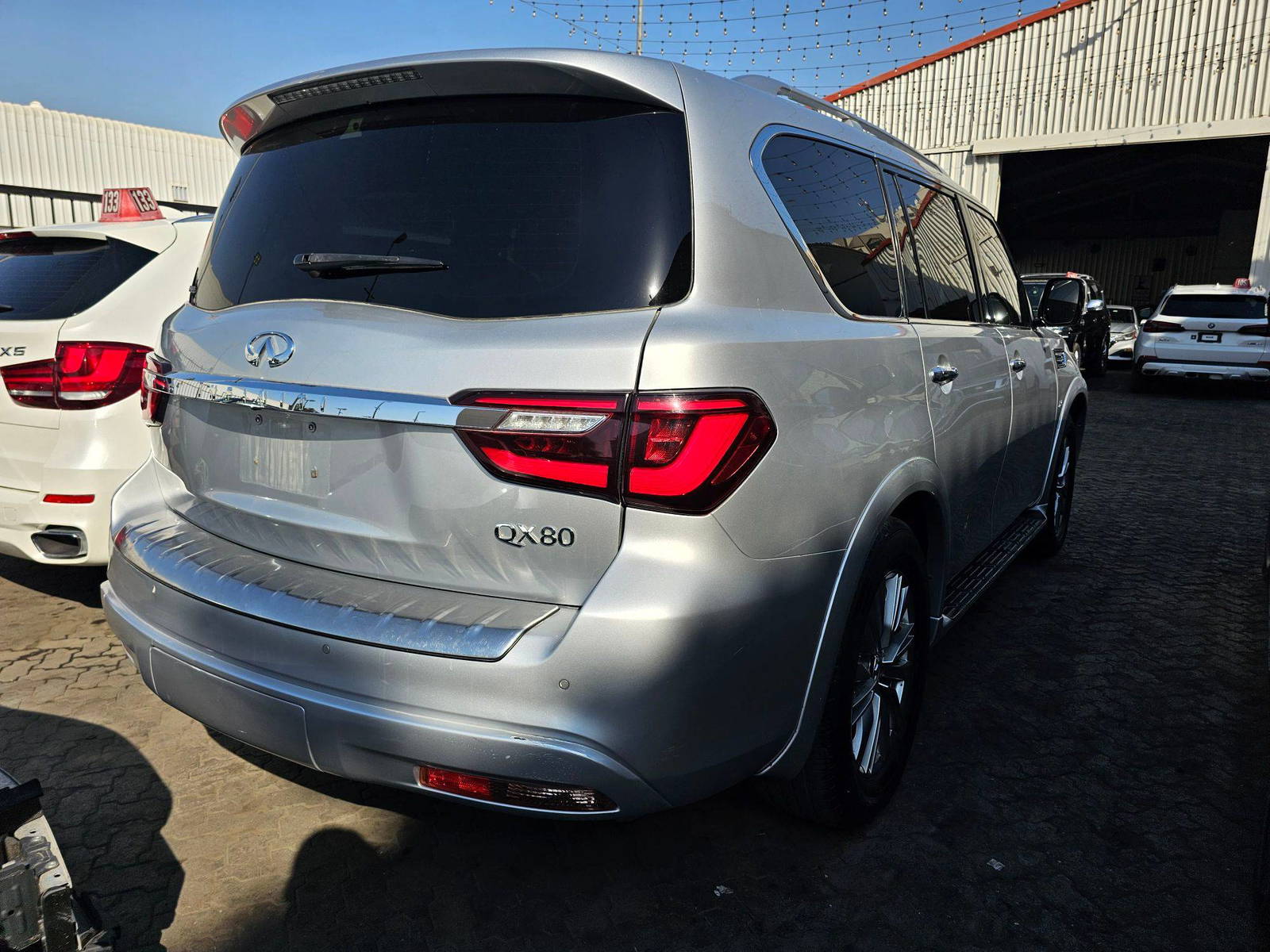 INFINITI QX80 2019 view 2