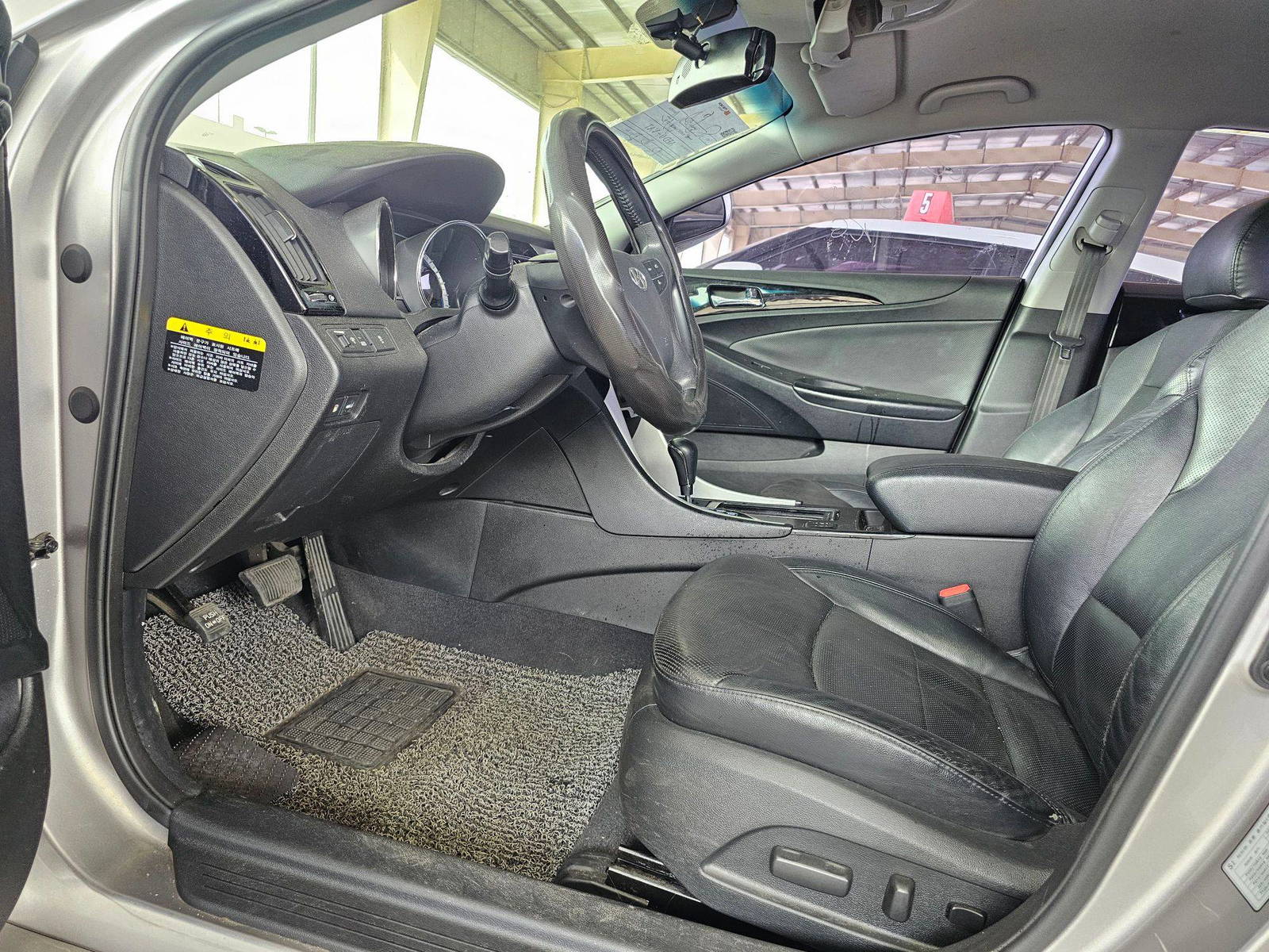 2011 HYUNDAI SONATA — 148961 KM — Lot 337871 — Souq - Marhaba Auctions Used Cars - Image 8
