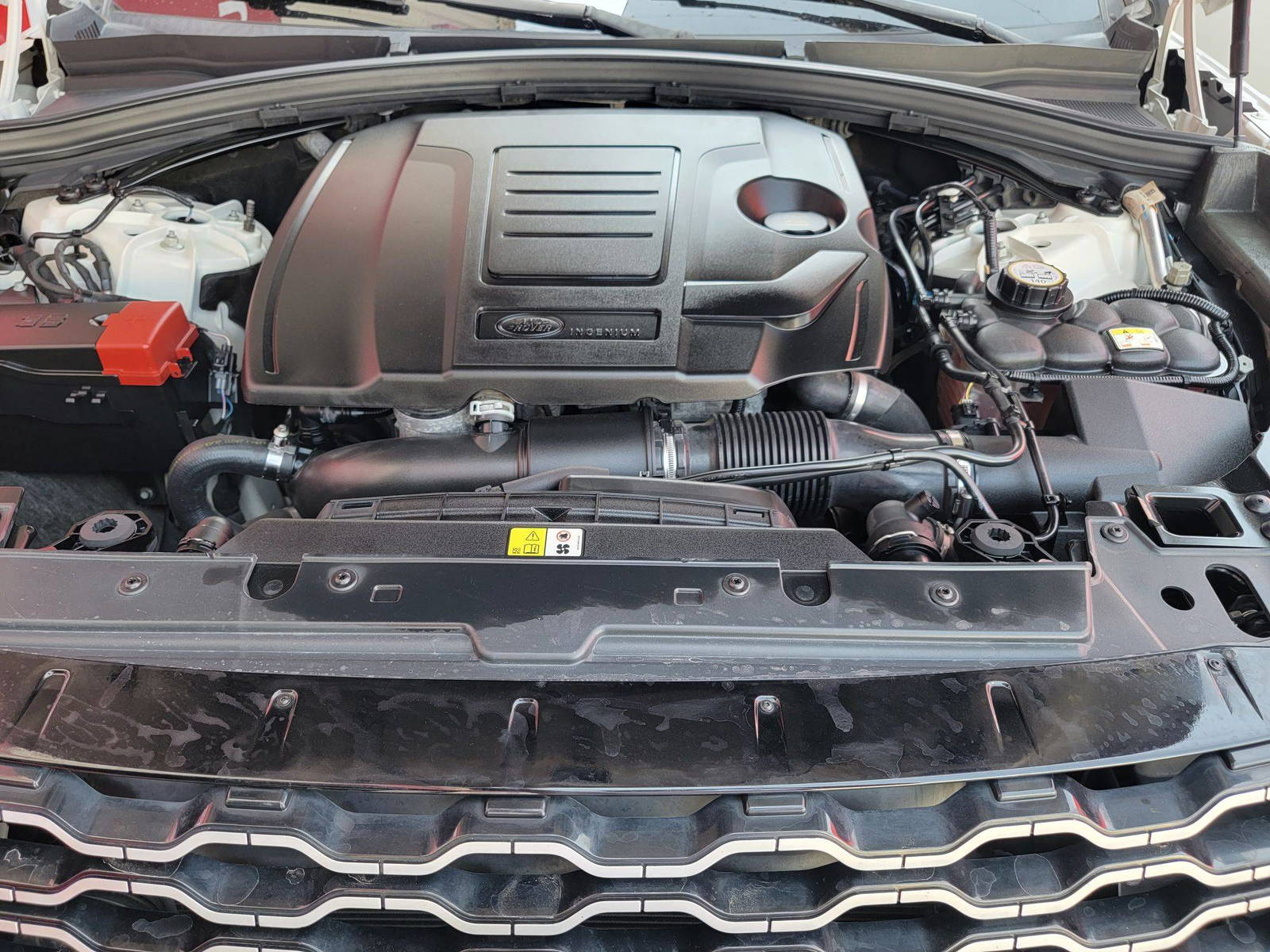 LAND ROVER RANGE ROVER VELAR 2018 - Marhaba Auction Used Cars - Image 11