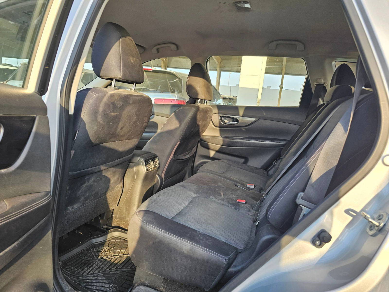 NISSAN ROGUE 2017 - Marhaba Auction Used Cars - Image 6