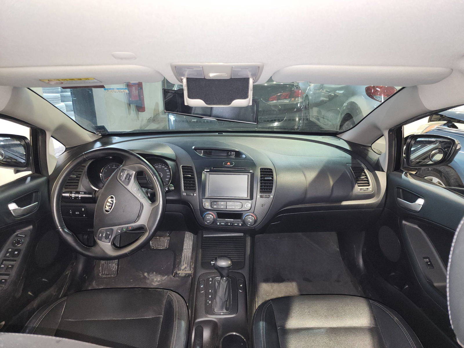 2013 KIA K3 — 170484 KM — Lot 011940 — Main - Marhaba Auctions Used Cars - Image 8