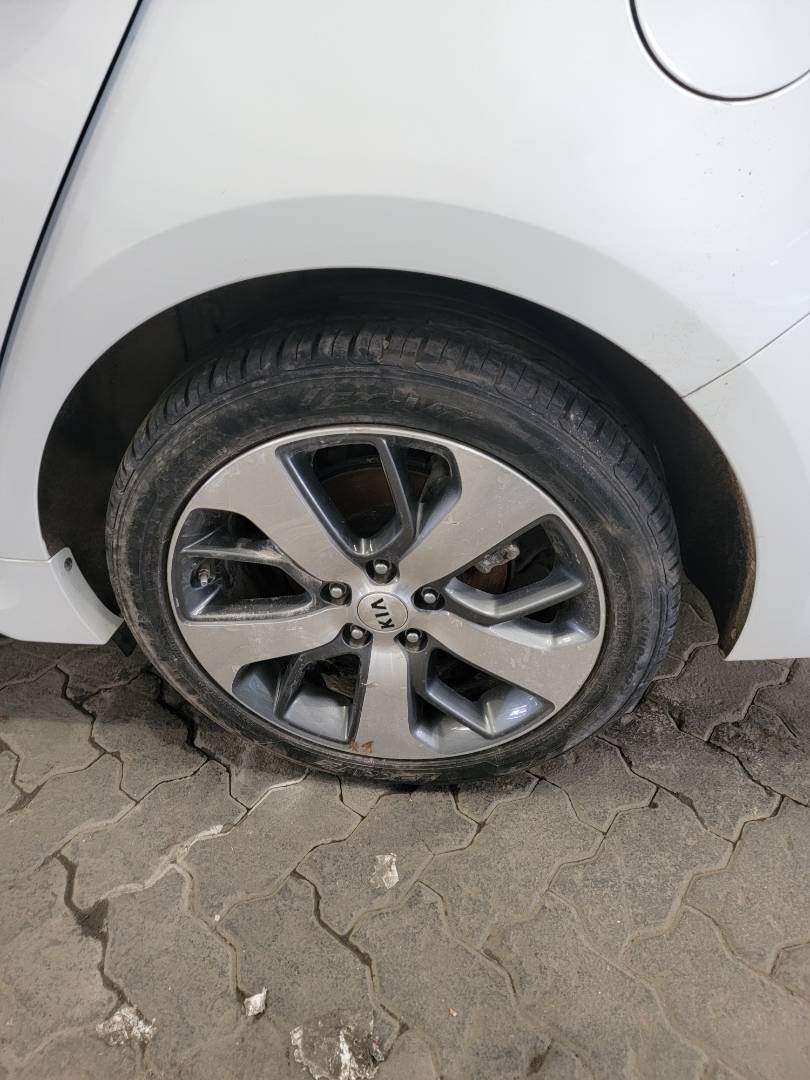 2019 KIA OPTIMA — 123444 Miles — Lot 7KG366042 — Main - Marhaba Auctions Used Cars - Image 9