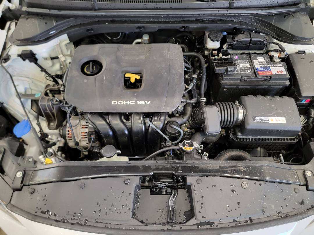 2017 HYUNDAI ELANTRA — 178947 Miles — Lot H172481 — Main - Marhaba Auctions Used Cars - Image 8