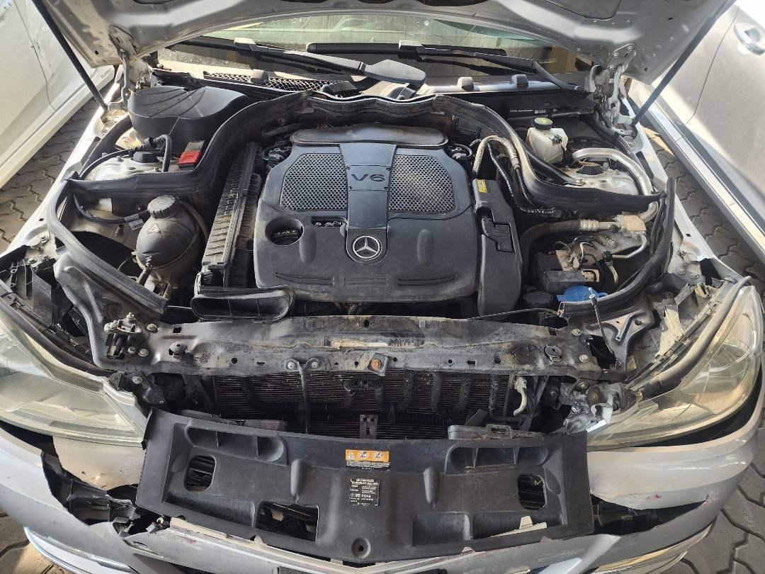 2014 MERCEDES BENZ C300 — 183726 Miles — Lot 92276 — Souq - Marhaba Auctions Used Cars - Image 4