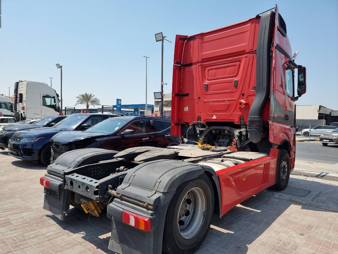2015 MERCEDES BENZ ACTROS — 898866 KM — Lot 924727 — Ind. 12 - Marhaba Auctions Used Cars - Image 4