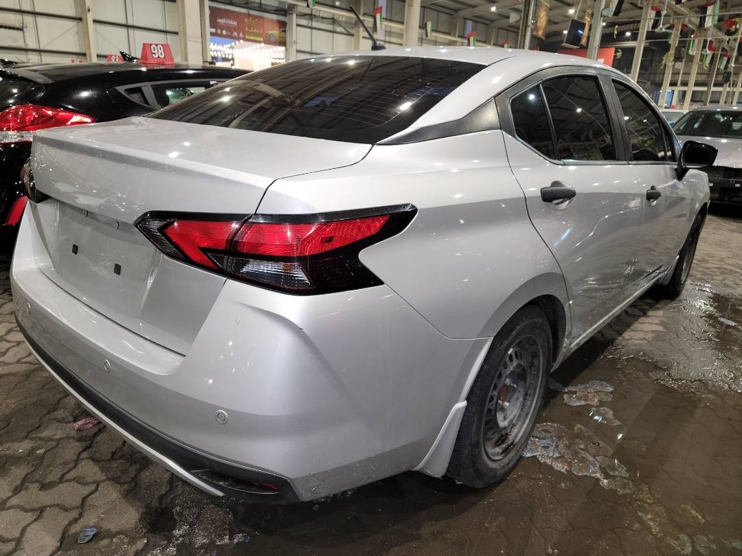 2020 NISSAN VERSA — 30168 Miles — Lot 71728133 - Marhaba Auctions Used Cars - Image 3