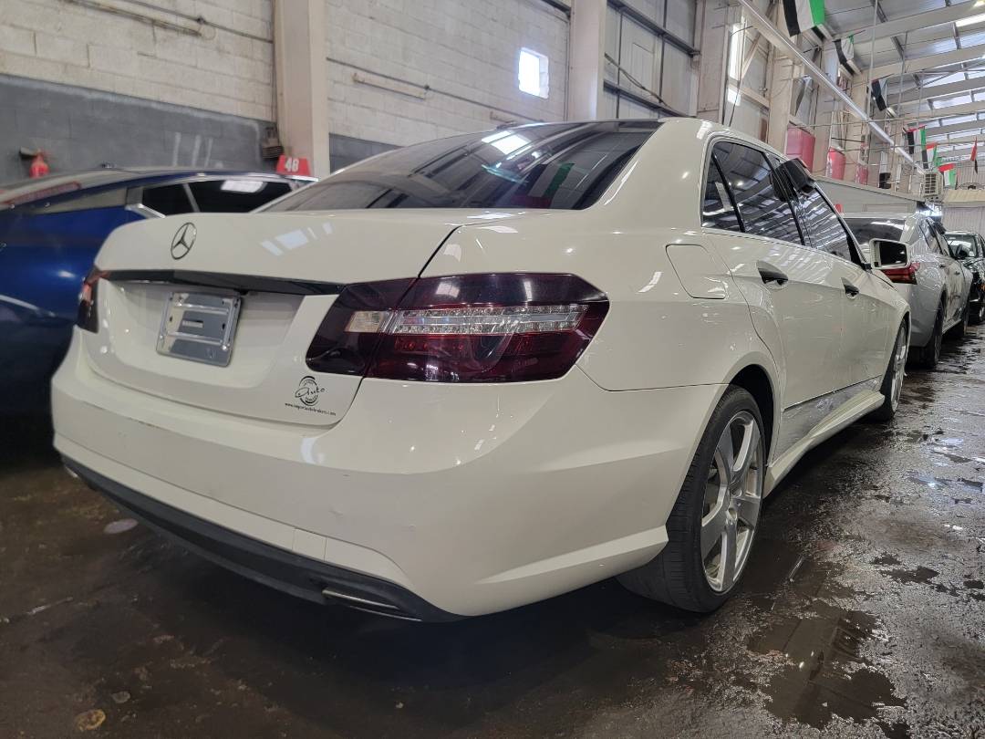2011 MERCEDES BENZ E 350 — 186648 Miles — Lot 288637 — Main - Marhaba Auctions Used Cars - Image 3