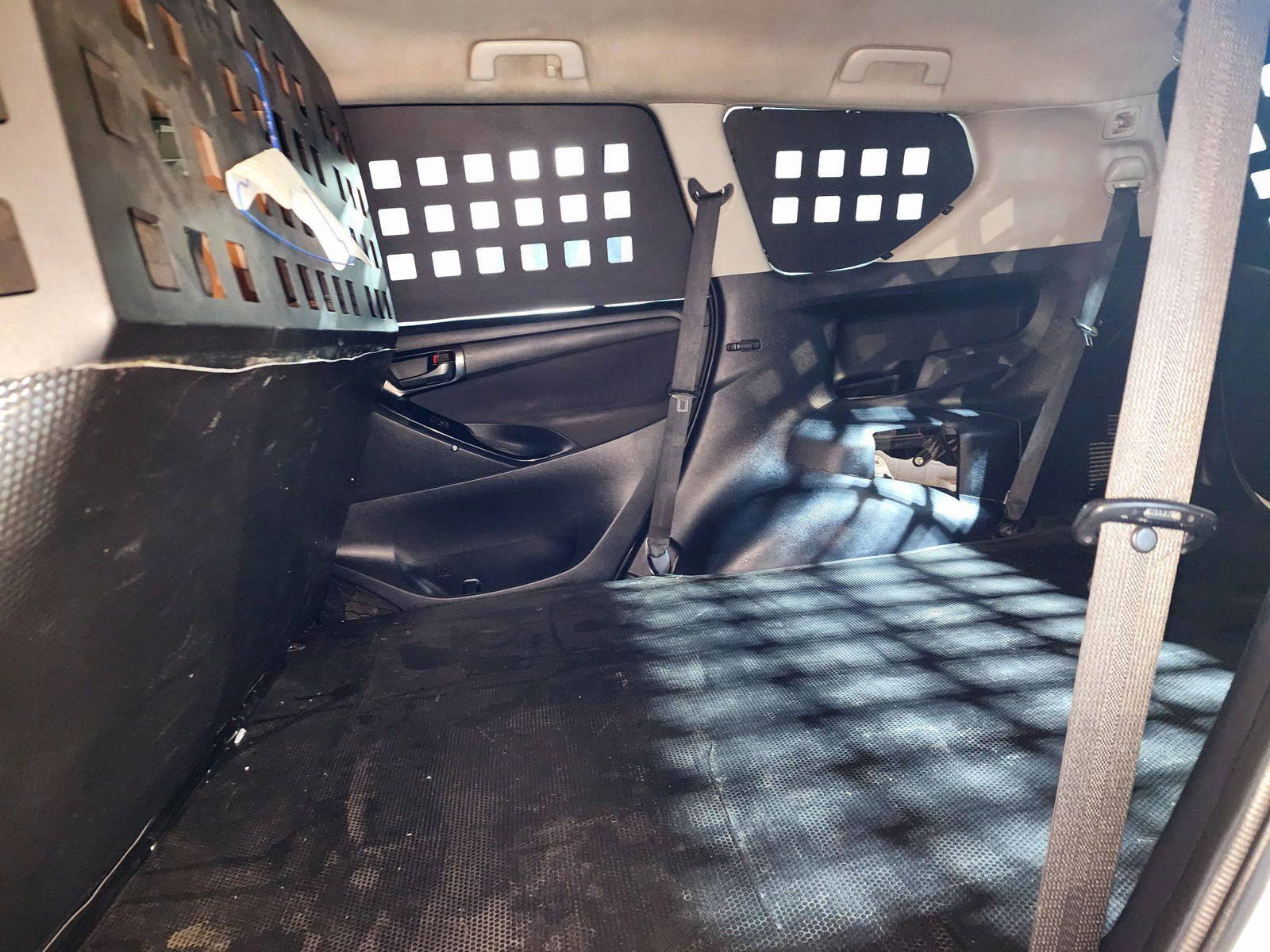 2017 TOYOTA INNOVA — 652807 KM — Lot H0105172 — Souq - Marhaba Auctions Used Cars - Image 6