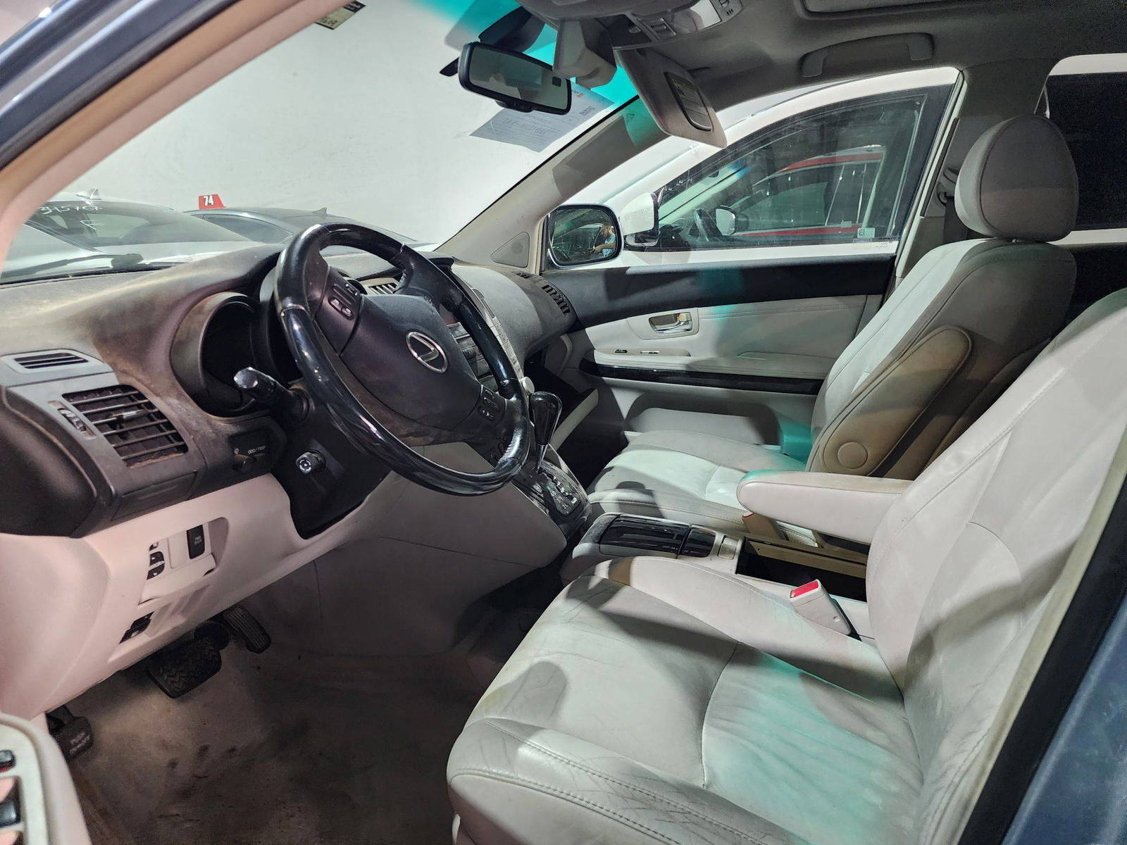 2009 LEXUS RX 350 — 209609 Miles — Lot 59722474 — Souq - Marhaba Auctions Used Cars - Image 9