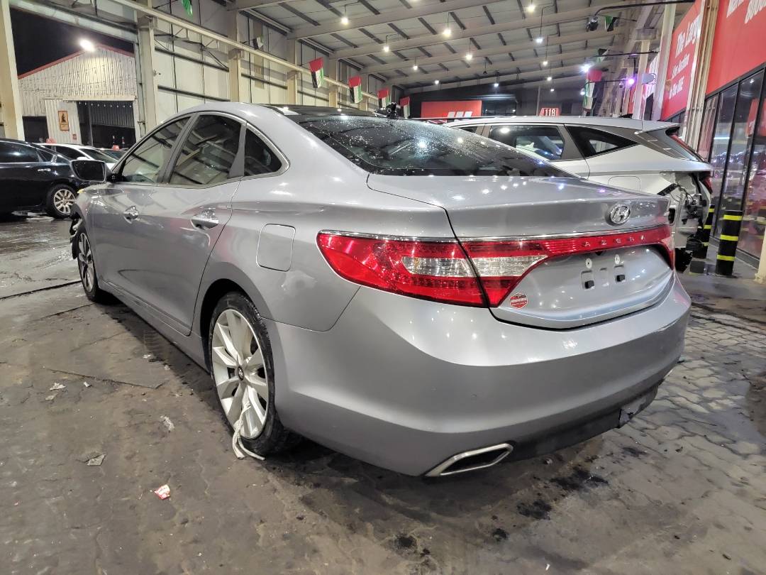 2016 HYUNDAI AZERA — 96820 Miles — Lot A508322 — Souq - Marhaba Auctions Used Cars - Image 3