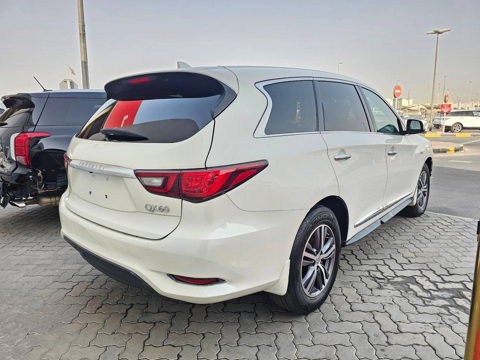2019 INFINITI QX60 — 159573 Miles — Lot MM0KC506351 — Souq - Marhaba Auctions Used Cars - Image 3