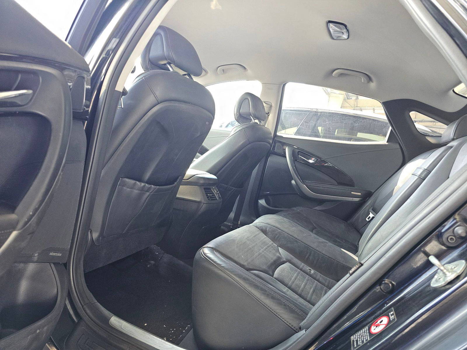 HYUNDAI GRANDEUR 2011 - Marhaba Auction Used Cars - Image 6