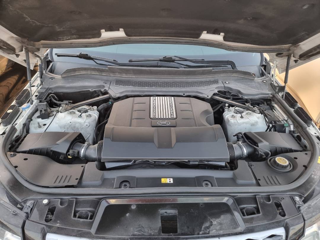 LAND ROVER RANGE ROVER SPORT 2015 - Marhaba Auction Used Cars - Image 12
