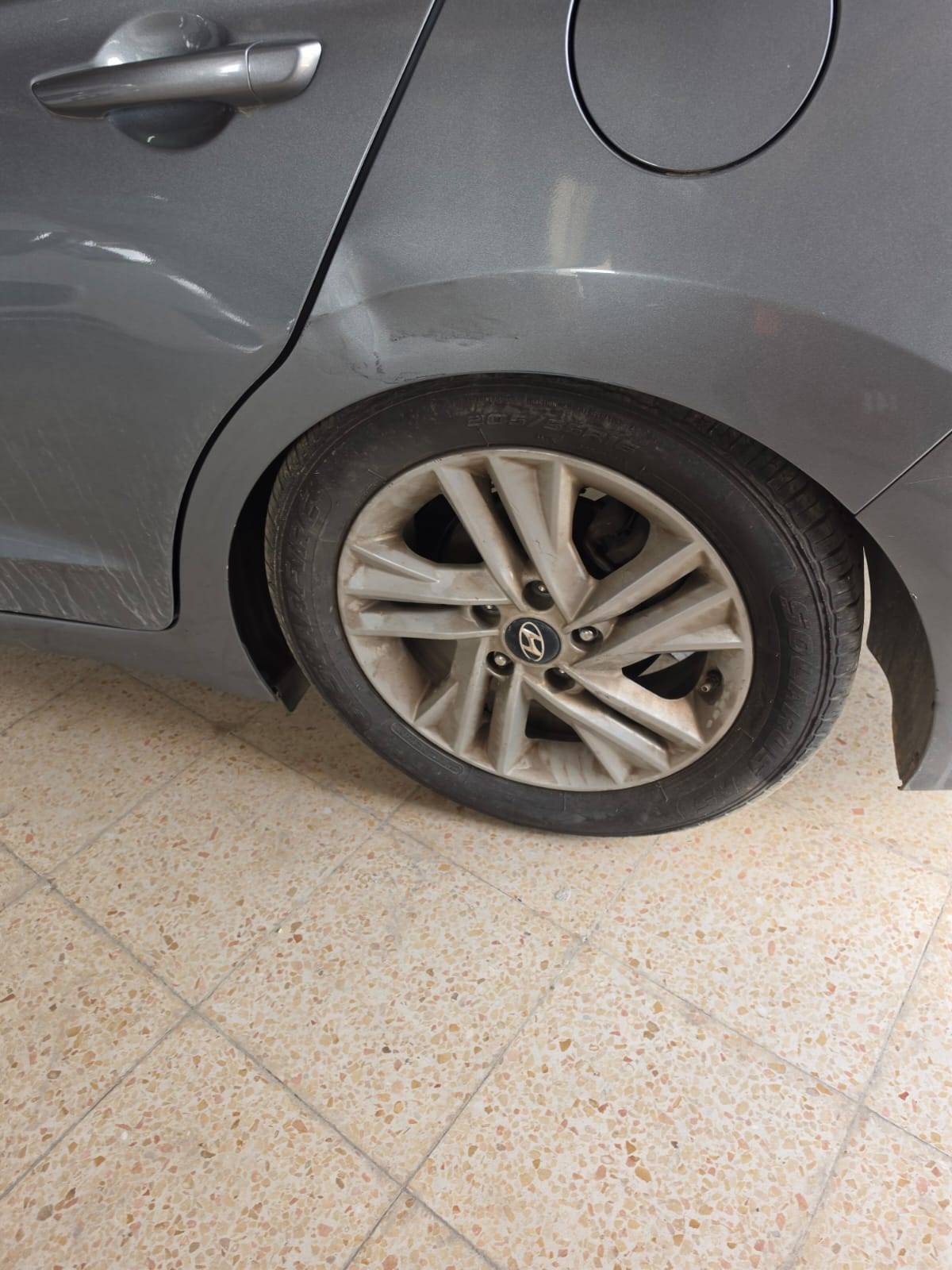 HYUNDAI ELANTRA 2019 - Marhaba Auction Used Cars - Image 4