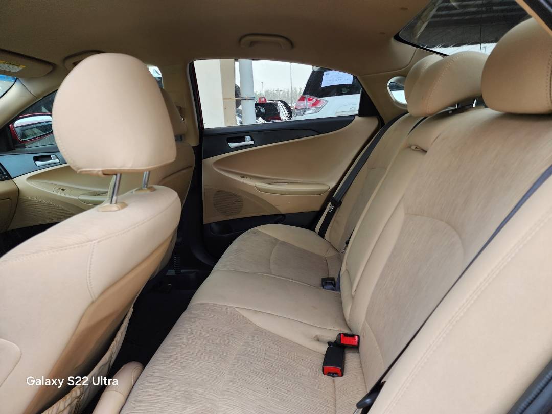 2013 HYUNDAI SONATA — 201532 Miles — Lot 39387048 — Ind. 12 - Marhaba Auctions Used Cars - Image 8