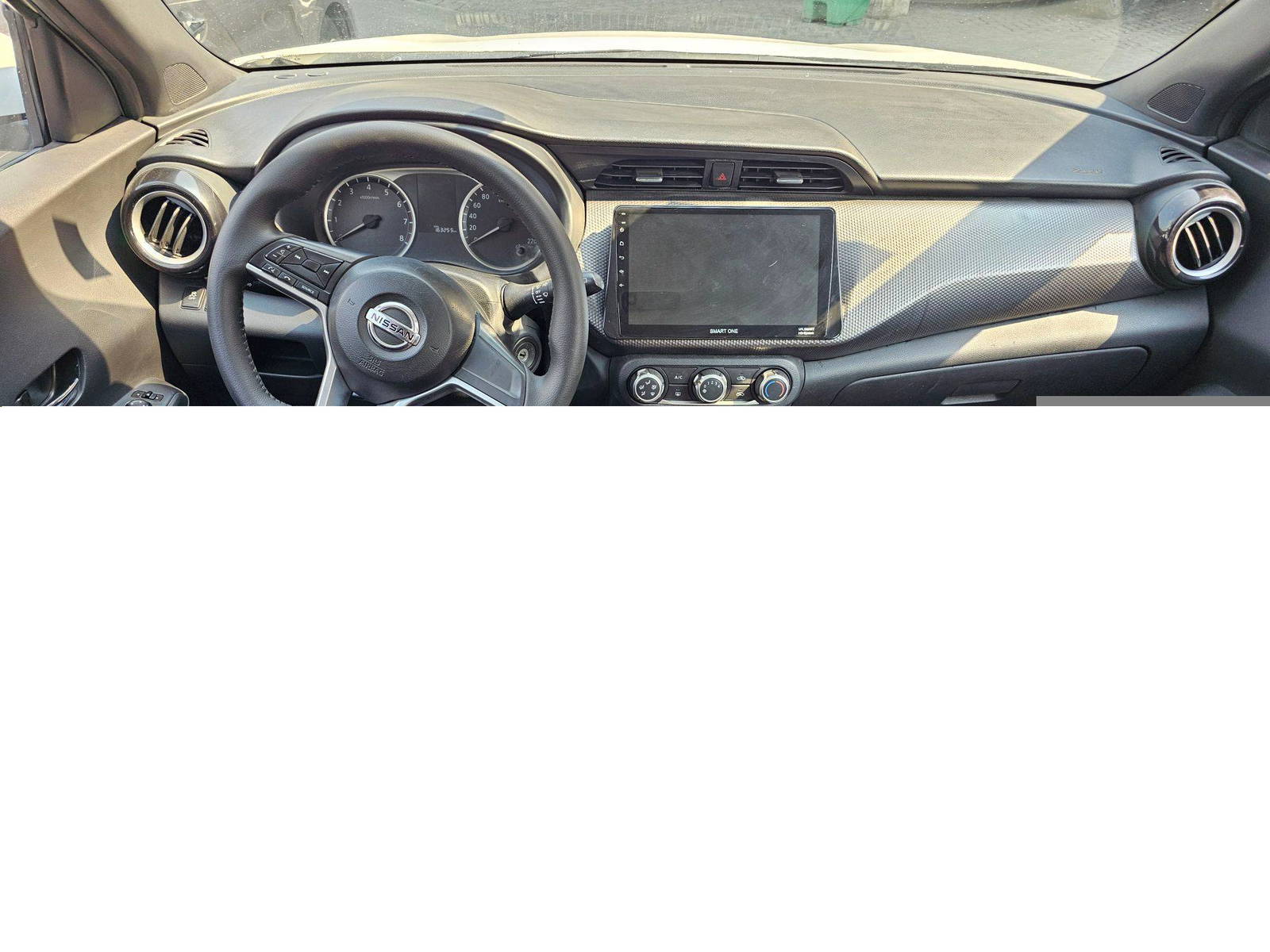 2017 NISSAN KICKS — 163252 KM — Lot HL500811 — Souq - Marhaba Auctions Used Cars - Image 8