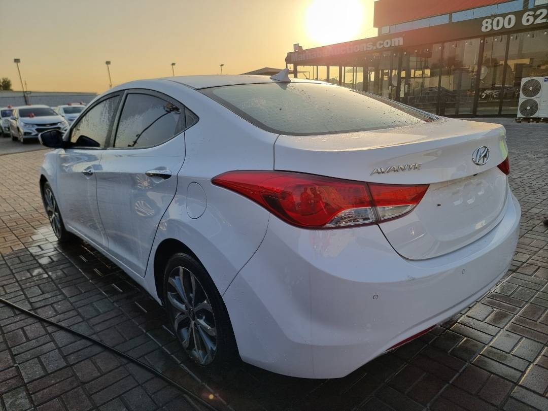 2013 HYUNDAI AVANTE — 154981 KM — Lot 215487 — Ind. 12 - Marhaba Auctions Used Cars - Image 4