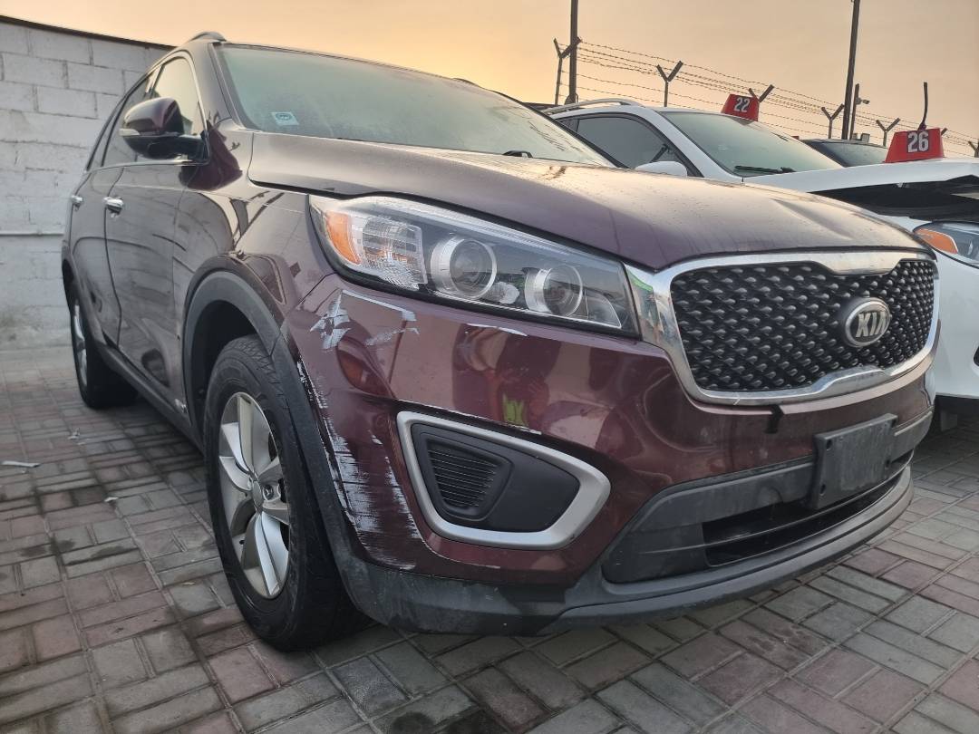 2017 KIA SORENTO — 99657 Miles — Lot 189593 — Ind. 12 - Marhaba Auctions Used Cars - Image 4