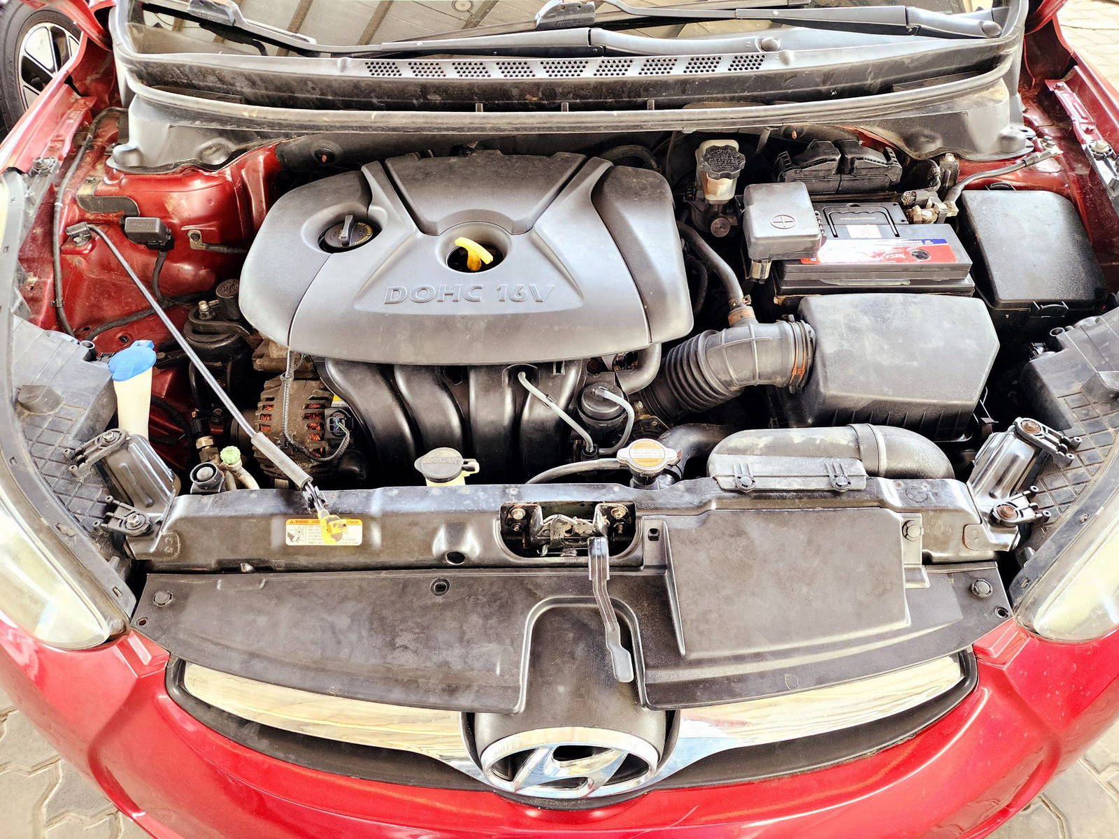 2012 HYUNDAI ELANTRA — 233493 KM — Lot 1CH082145 — Souq - Marhaba Auctions Used Cars - Image 11