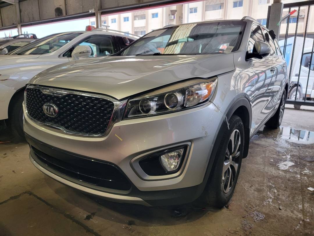 2017 KIA SORENTO — 178382 Miles — Lot 40548635 — Main - Marhaba Auctions Used Cars - Image 5