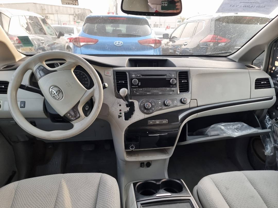 2012 TOYOTA SIENNA — 221066 Miles — Lot 255325 — Ind. 12 - Marhaba Auctions Used Cars - Image 8