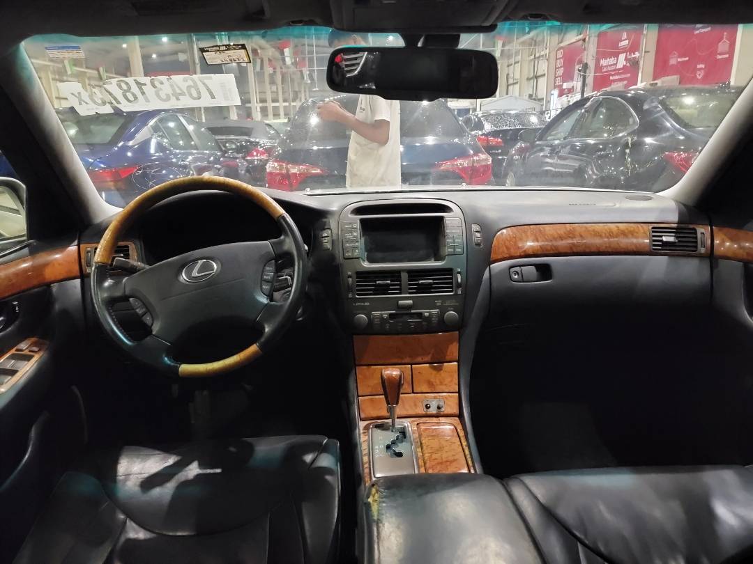 2002 LEXUS LS 430 — 248622 Miles — Lot 0081366 — Main - Marhaba Auctions Used Cars - Image 8