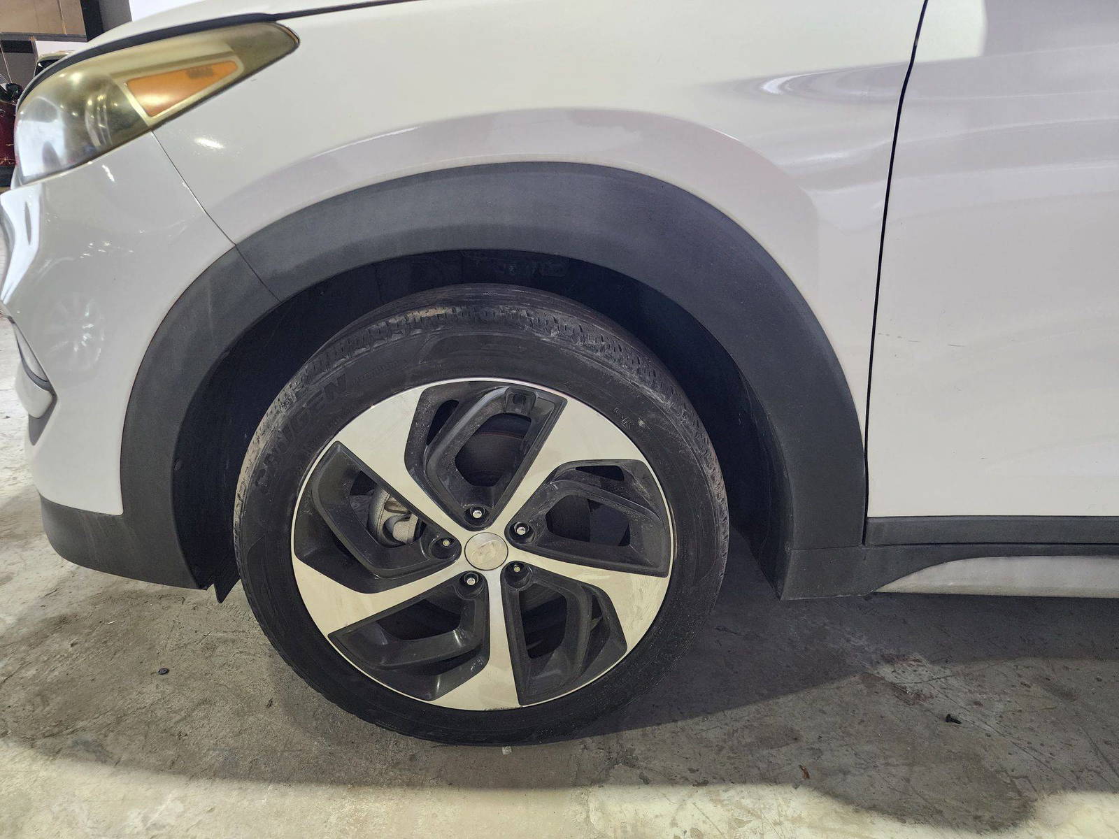 HYUNDAI TUCSON 2018 - Marhaba Auction Used Cars - Image 10