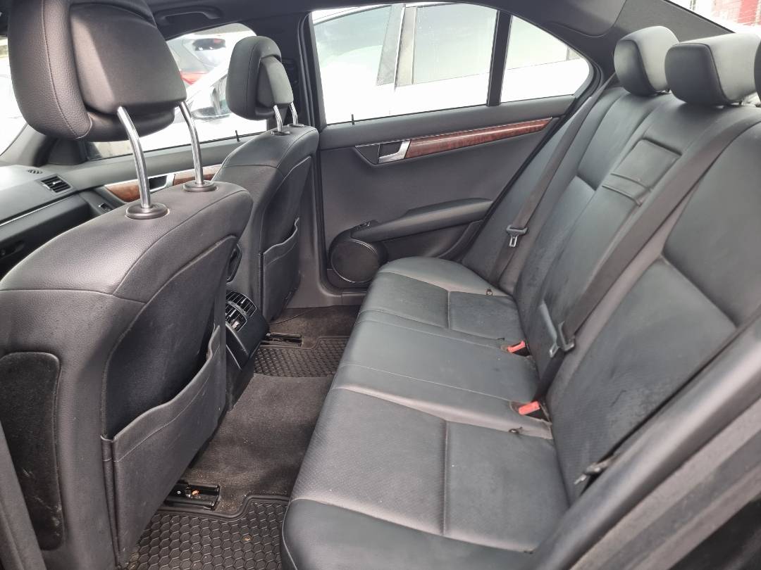 2010 MERCEDES BENZ C300 — 215457 Miles — Lot R104325 — Main - Marhaba Auctions Used Cars - Image 7