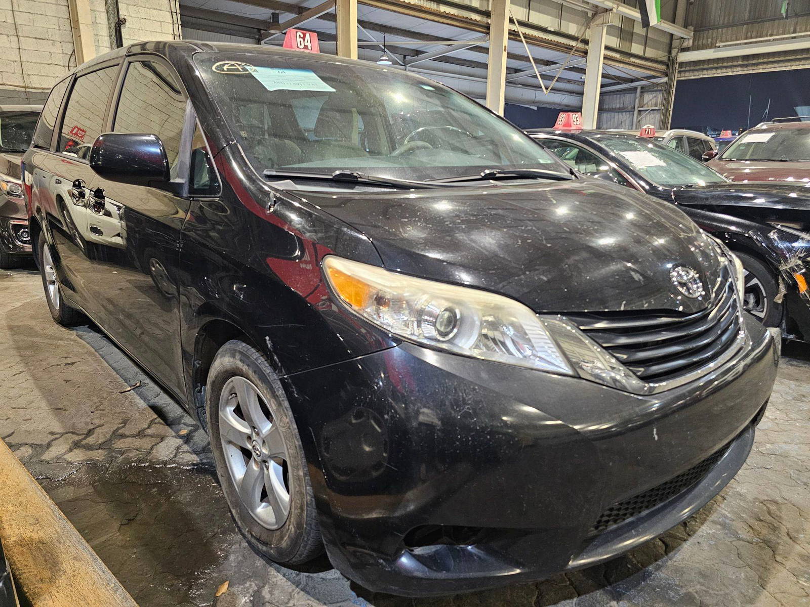 2013 TOYOTA SIENNA — 246755 Miles — Lot DS288074 — Main - Marhaba Auctions Used Cars - Image 4