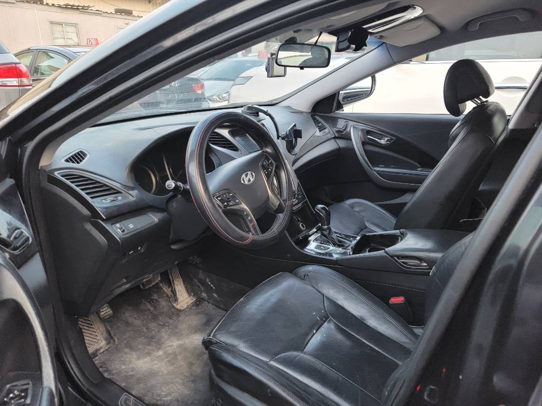 HYUNDAI GRANDEUR 2011 - Marhaba Auction Used Cars - Image 6