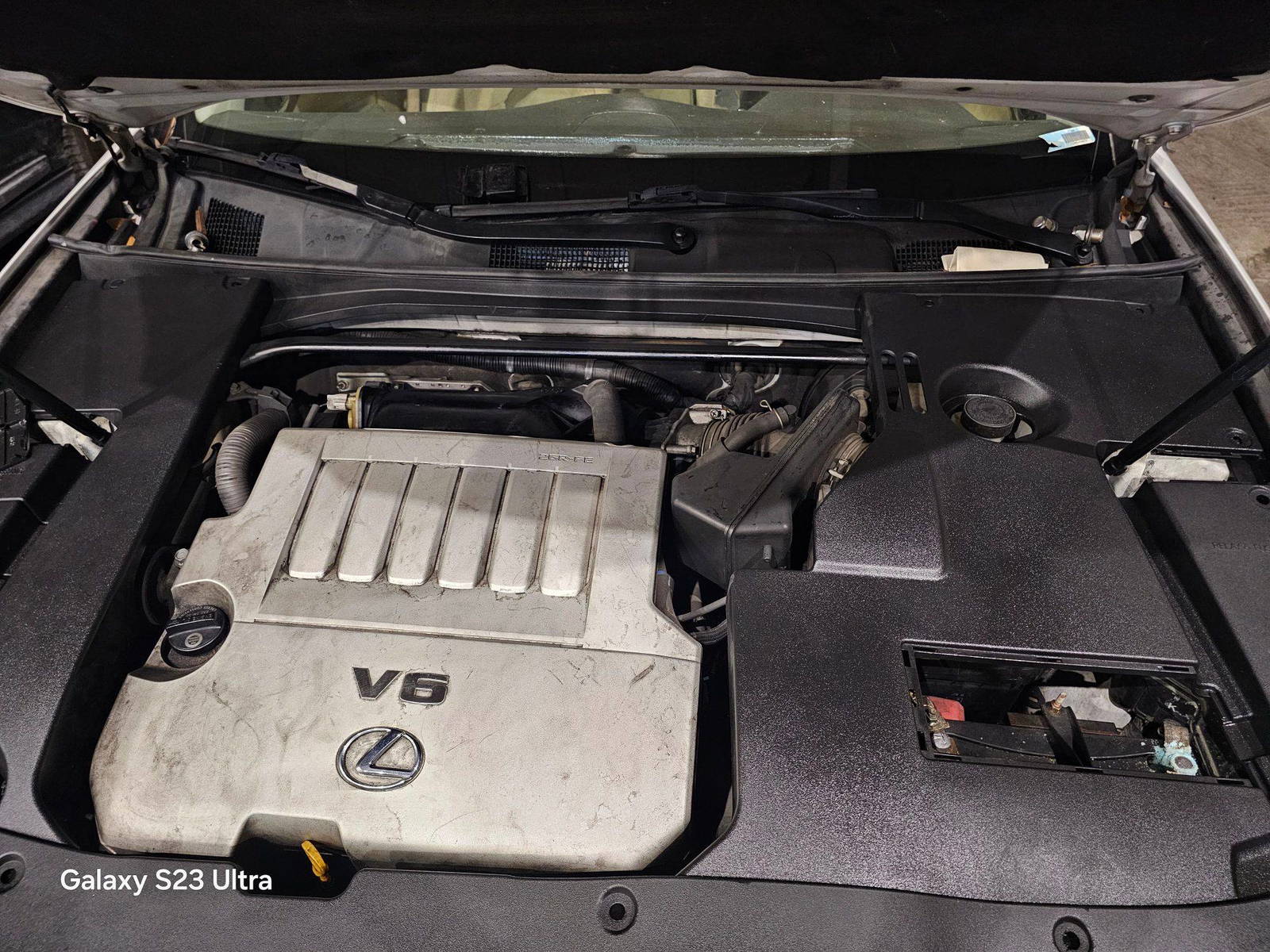 2011 LEXUS ES 350 — 196812 Miles — Lot B2470101 — Main - Marhaba Auctions Used Cars - Image 11