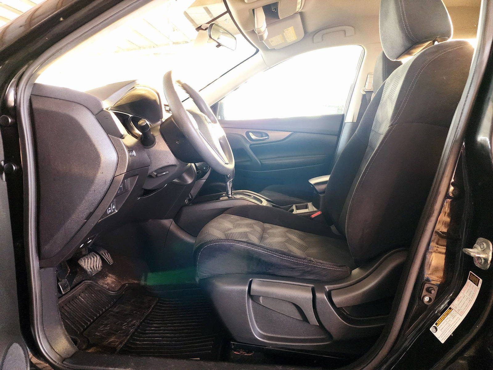 2015 NISSAN ROGUE — 180275 KM — Lot V0FC792120 — Souq - Marhaba Auctions Used Cars - Image 8